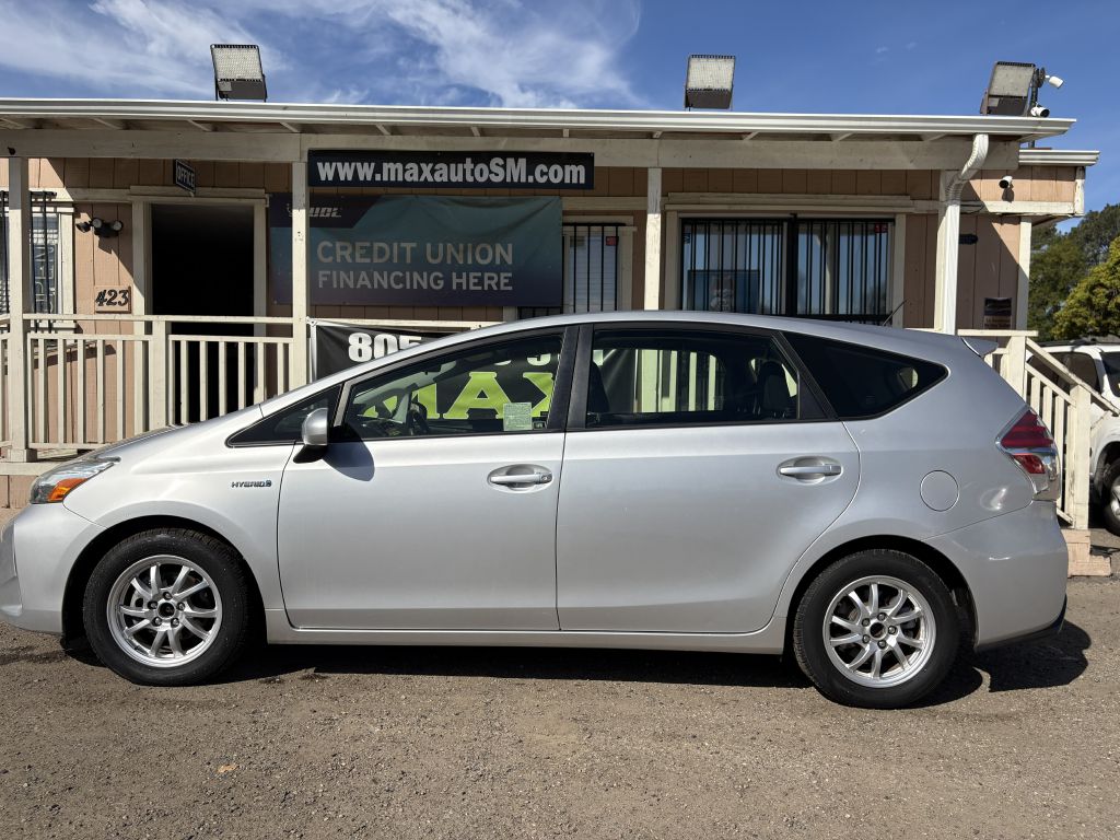 Photo 3 of this TOYOTA PRIUS V