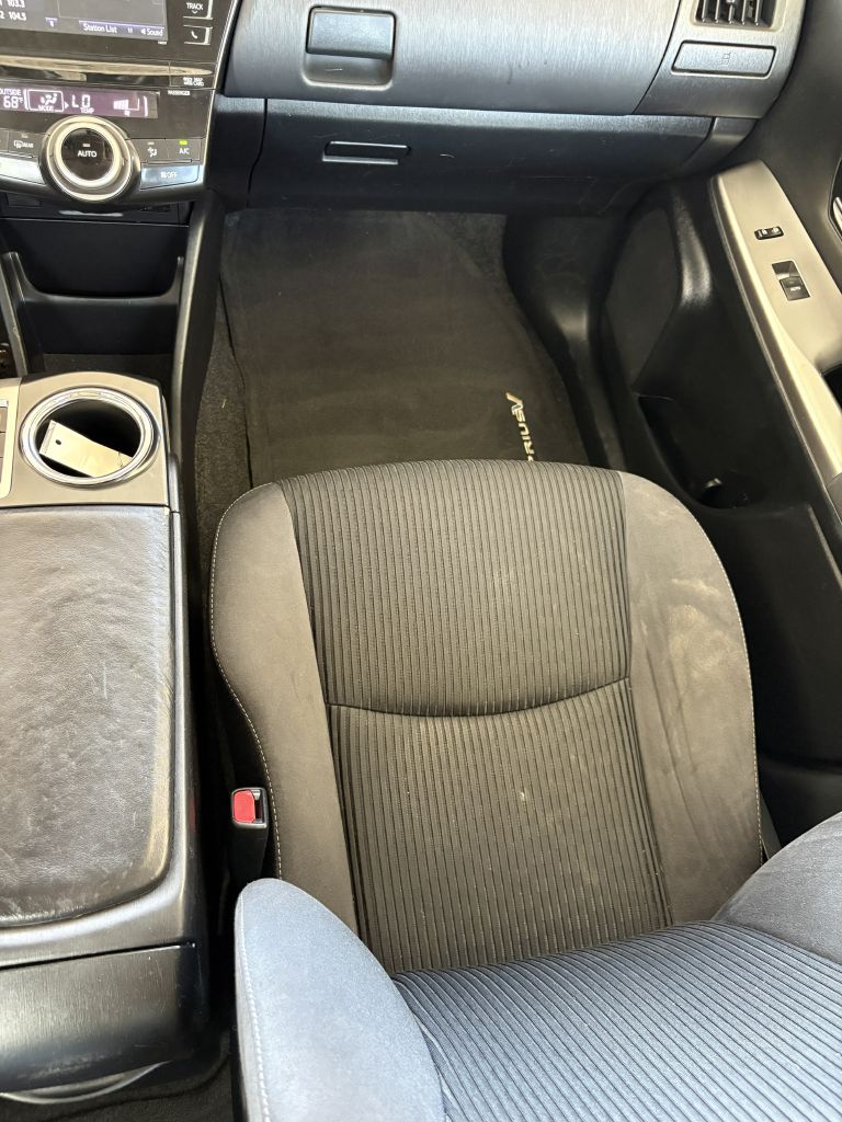 Photo 20 of this TOYOTA PRIUS V