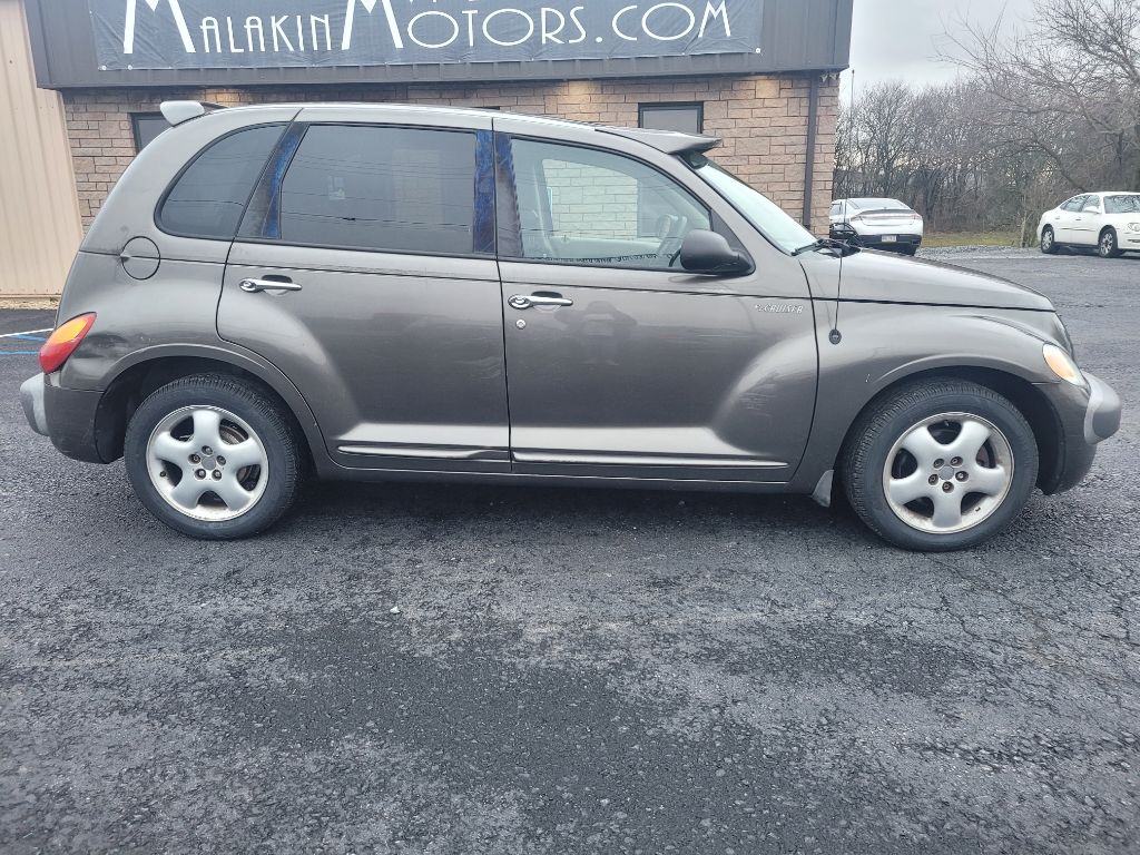 Photo 2 of this CHRYSLER PT CRUISER