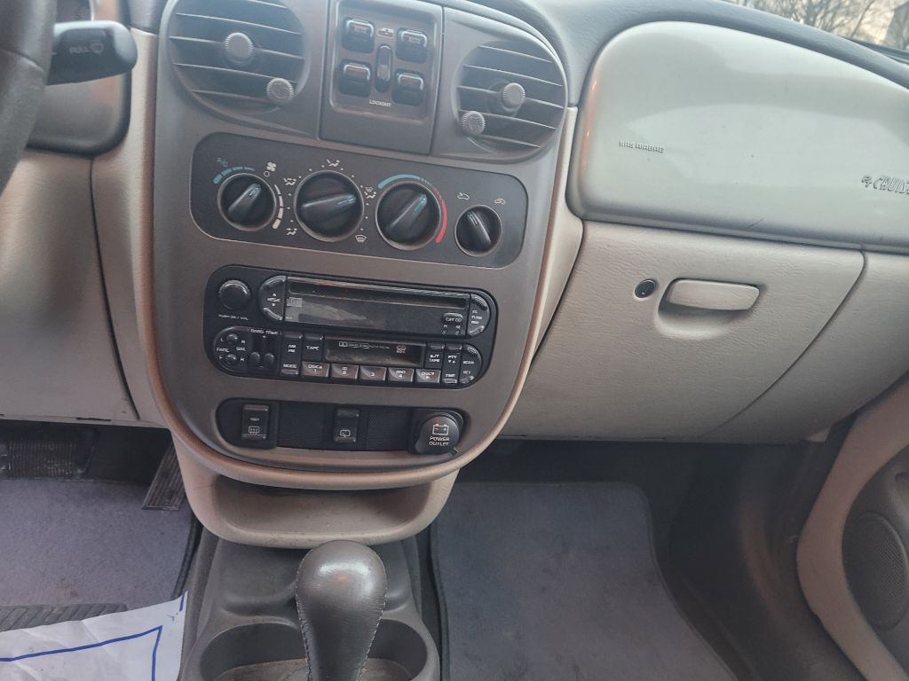 Photo 13 of this CHRYSLER PT CRUISER