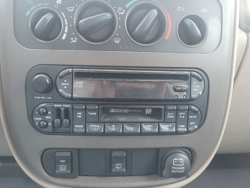 Photo 14 of this CHRYSLER PT CRUISER