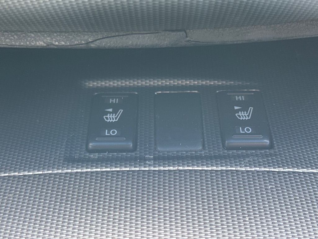 Photo 15 of this NISSAN MAXIMA