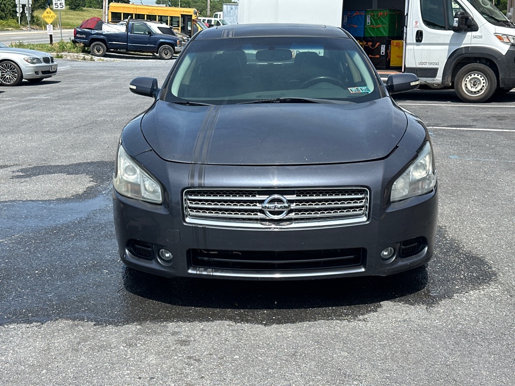 Photo 8 of this NISSAN MAXIMA