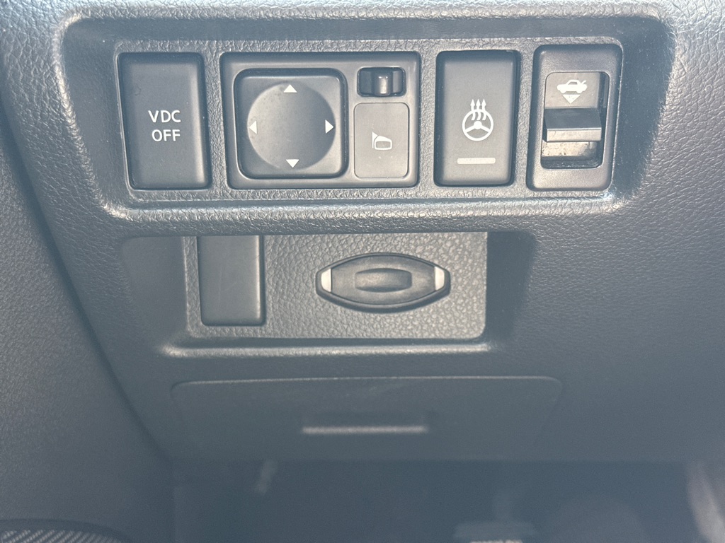 Photo 16 of this NISSAN MAXIMA