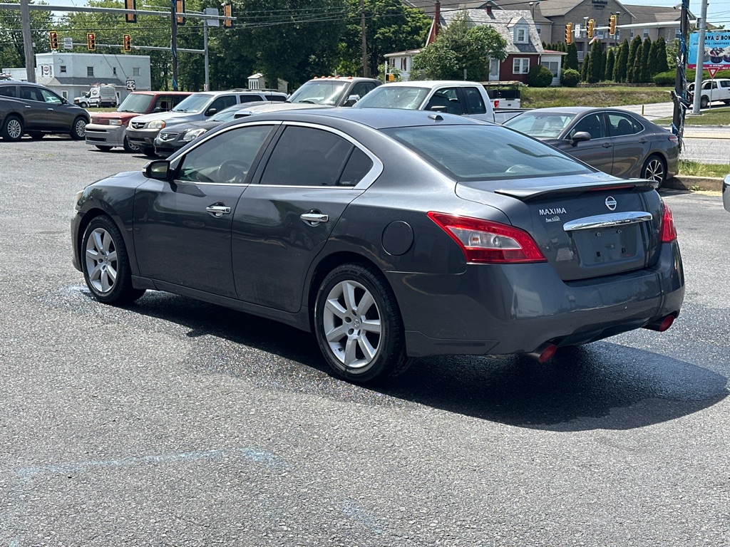 Photo 5 of this NISSAN MAXIMA