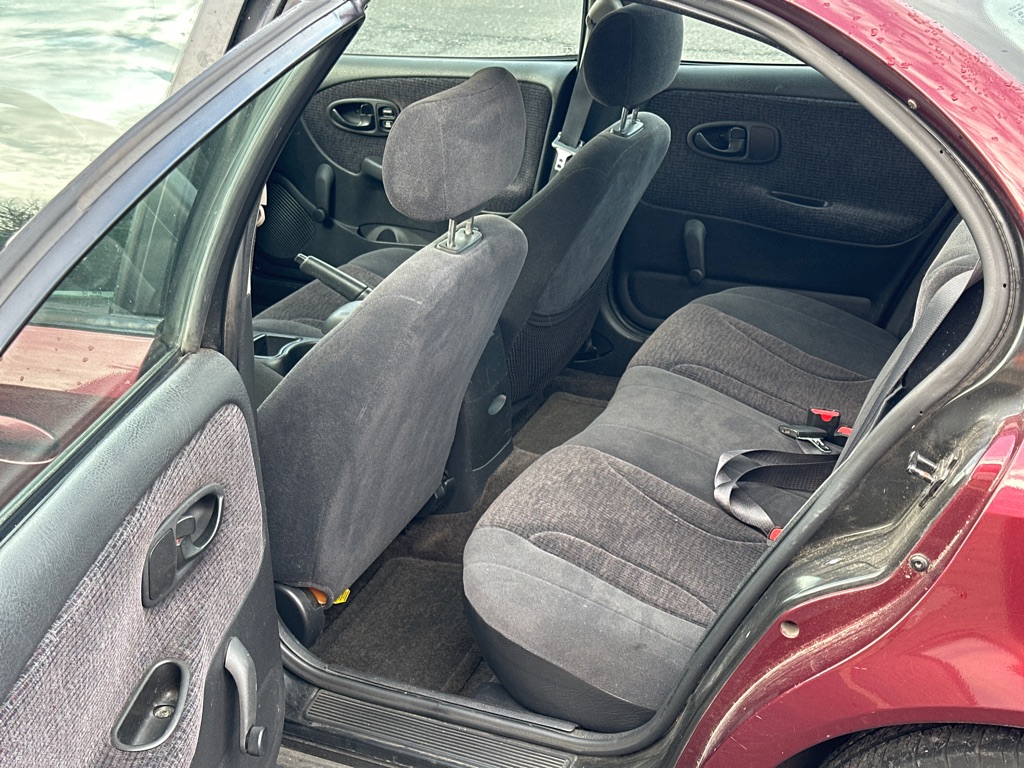 Photo 10 of this SATURN SL2