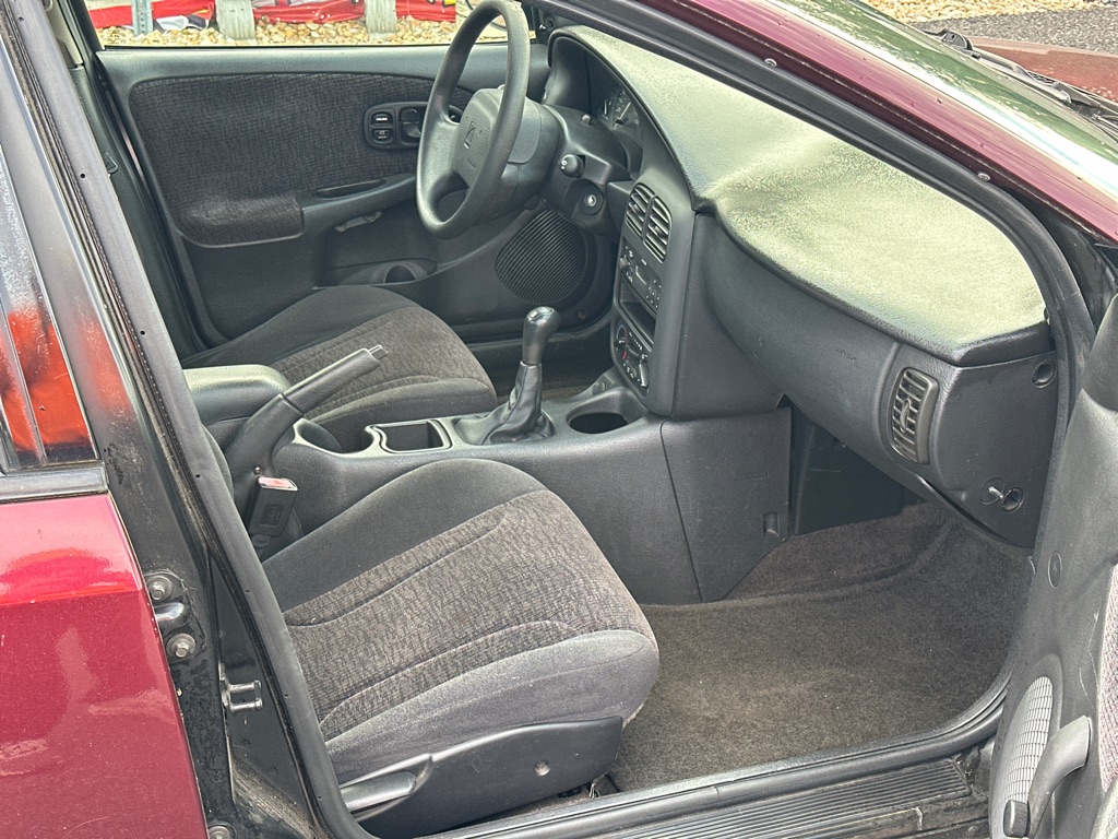 Photo 12 of this SATURN SL2