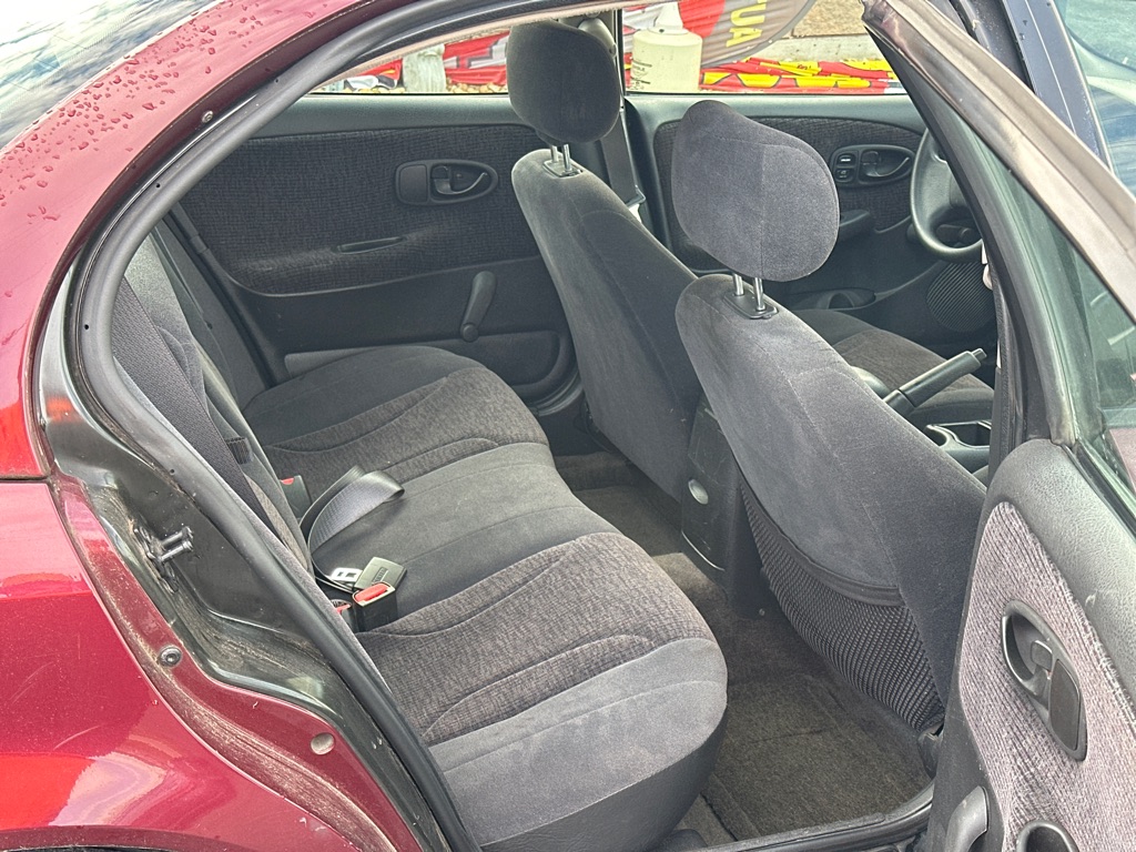 Photo 11 of this SATURN SL2