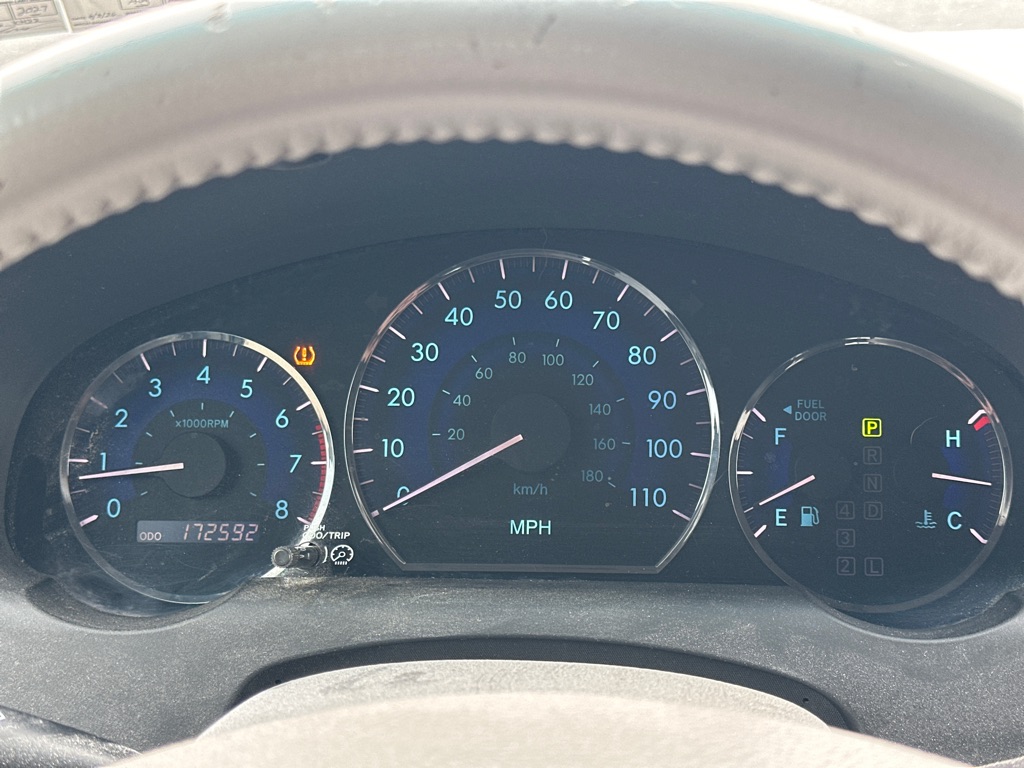 Photo 16 of this TOYOTA SIENNA