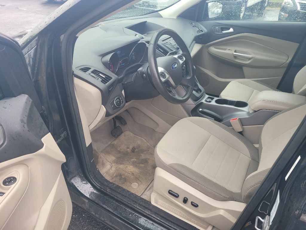 Photo 9 of this FORD ESCAPE