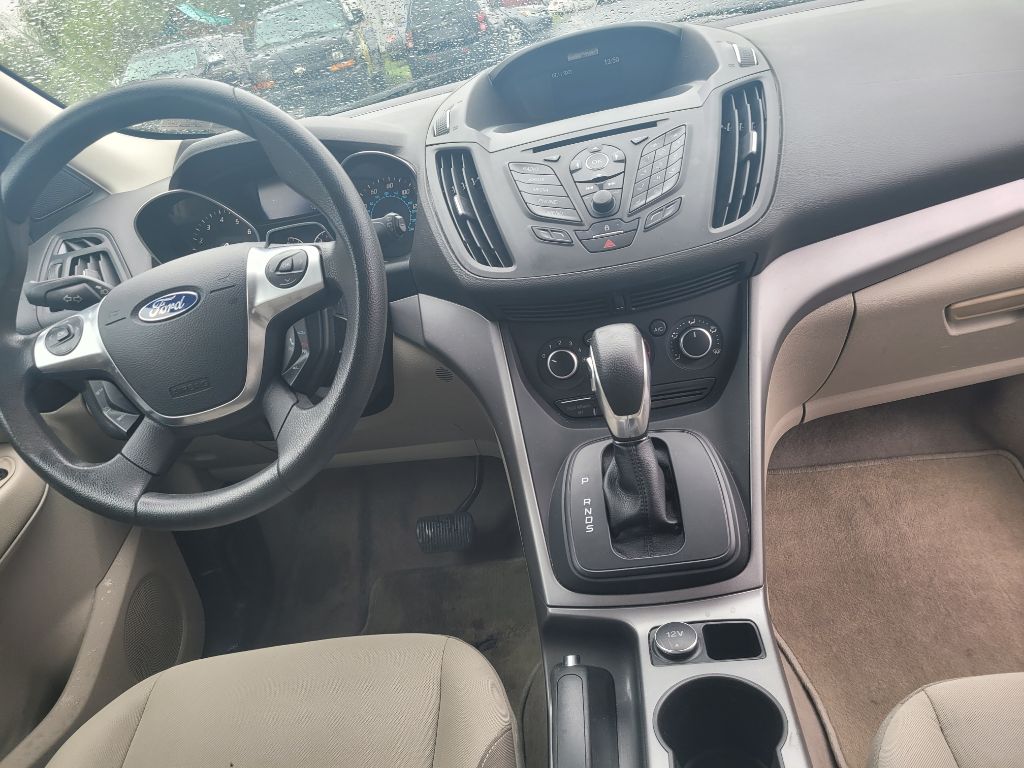 Photo 13 of this FORD ESCAPE