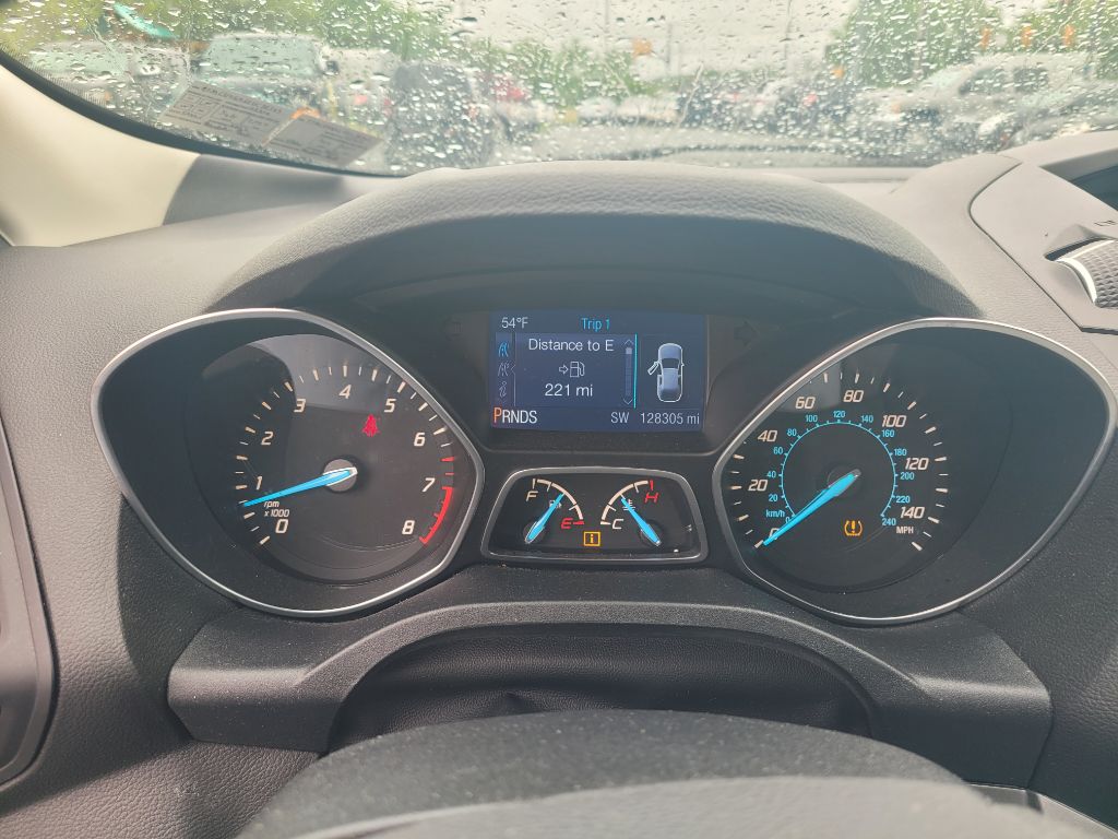 Photo 17 of this FORD ESCAPE