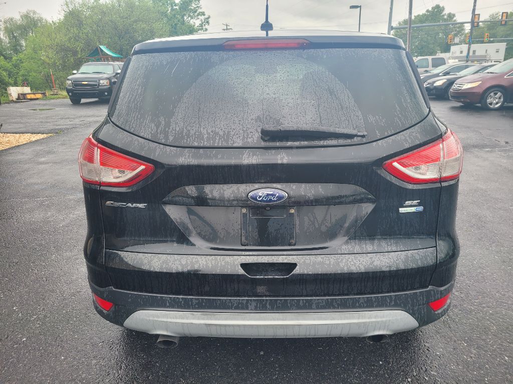 Photo 4 of this FORD ESCAPE