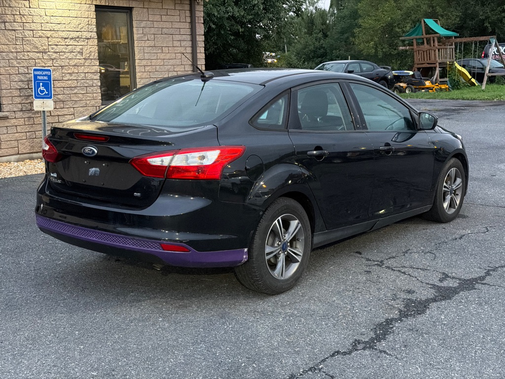 Photo 3 of this FORD FOCUS