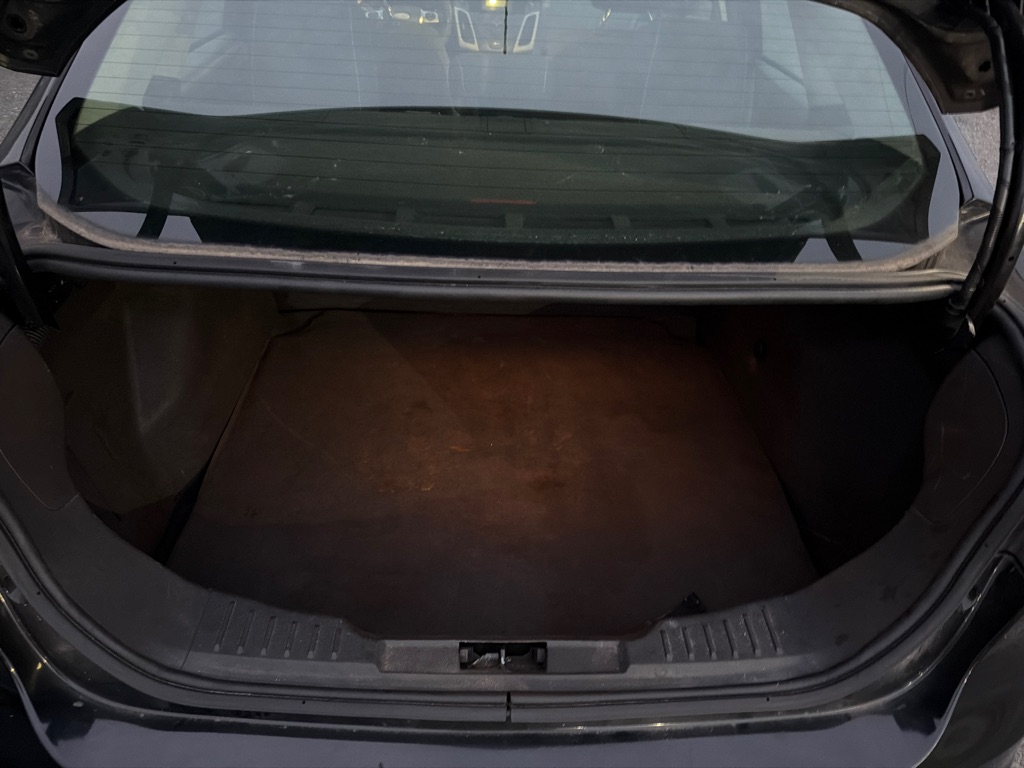 Photo 13 of this FORD FOCUS