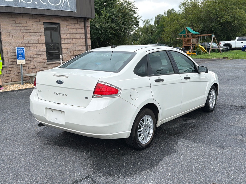Photo 3 of this FORD FOCUS