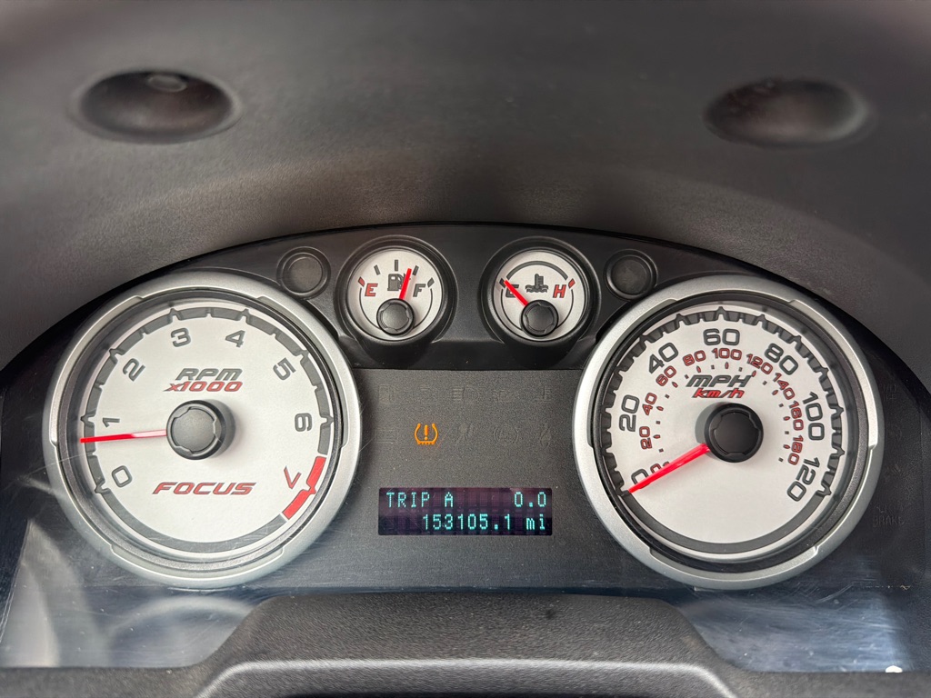 Photo 16 of this FORD FOCUS