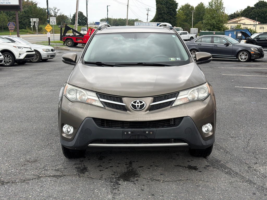 Photo 8 of this TOYOTA RAV4