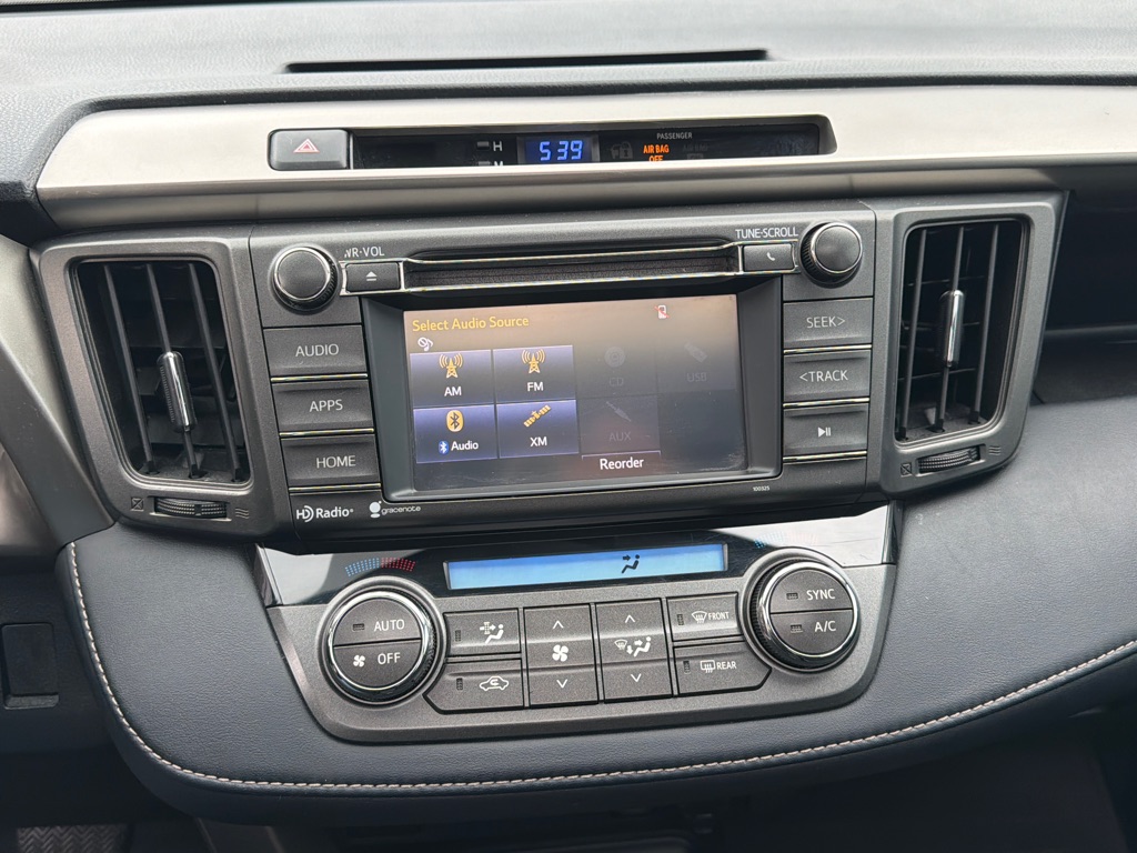 Photo 15 of this TOYOTA RAV4