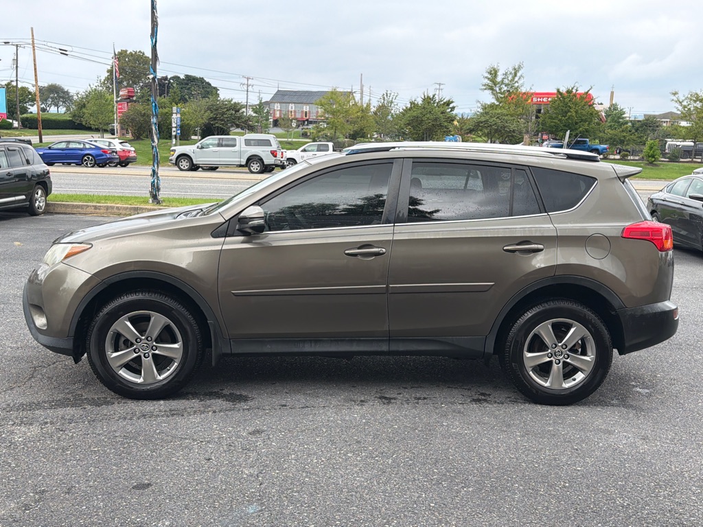 Photo 6 of this TOYOTA RAV4