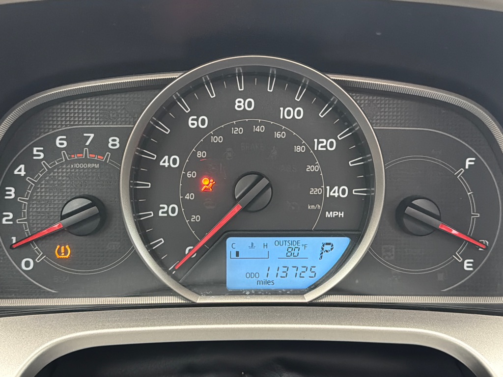 Photo 19 of this TOYOTA RAV4