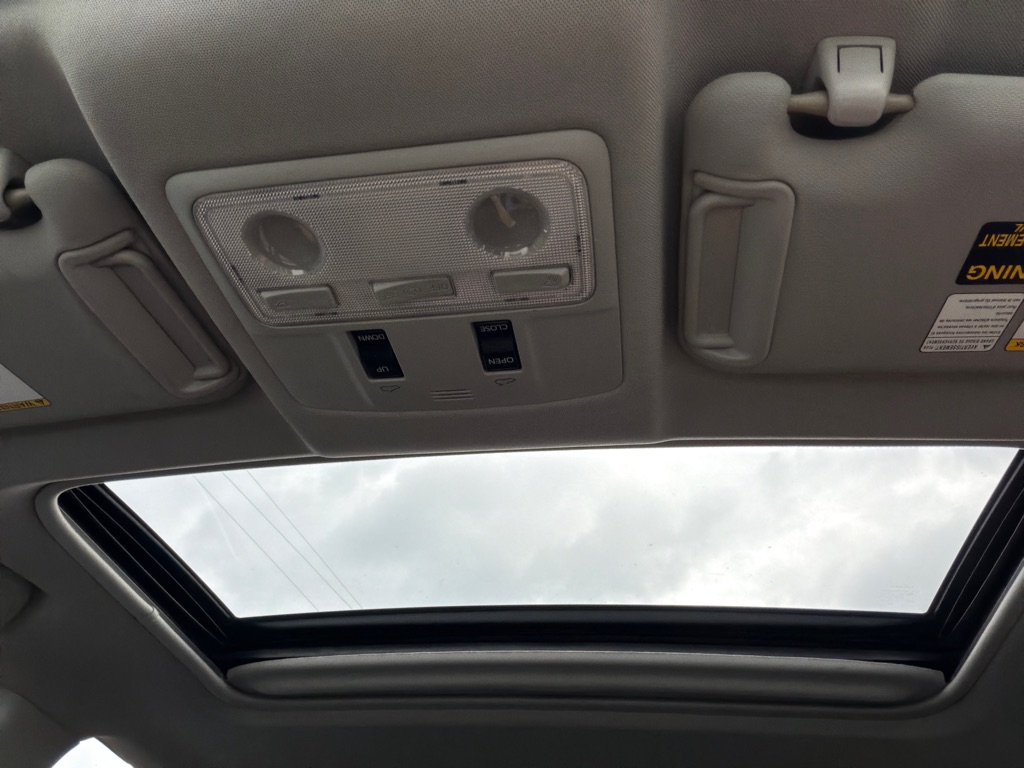 Photo 14 of this TOYOTA RAV4