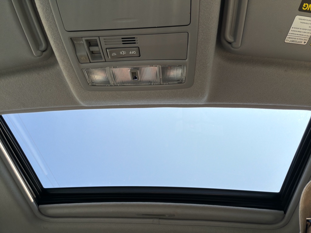 Photo 15 of this TOYOTA HIGHLANDER
