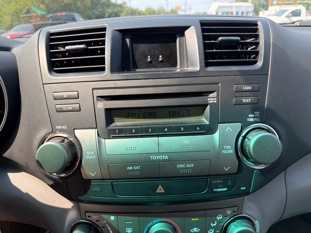 Photo 16 of this TOYOTA HIGHLANDER