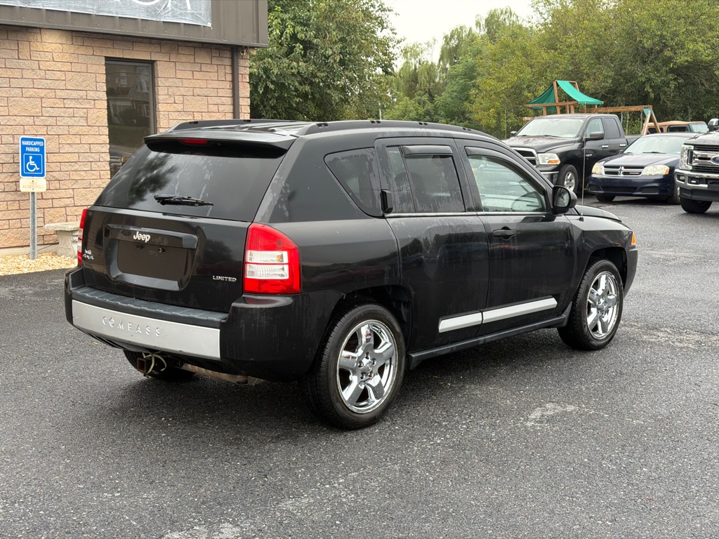 Photo 3 of this JEEP COMPASS
