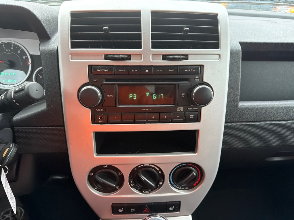 Photo 16 of this JEEP COMPASS