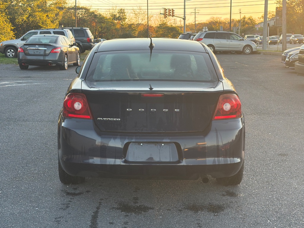 Photo 4 of this DODGE AVENGER