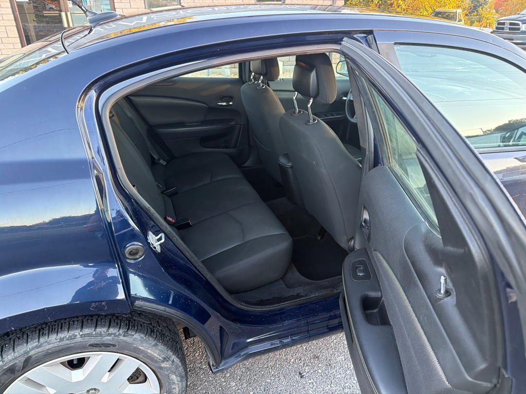 Photo 11 of this DODGE AVENGER