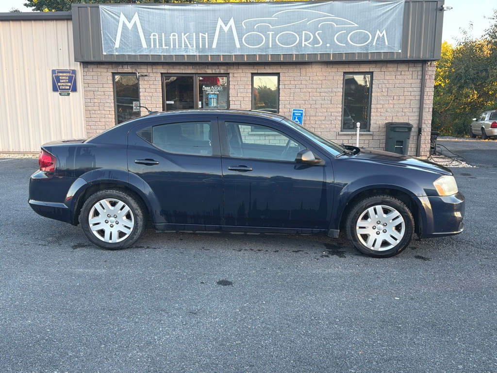 Photo 2 of this DODGE AVENGER