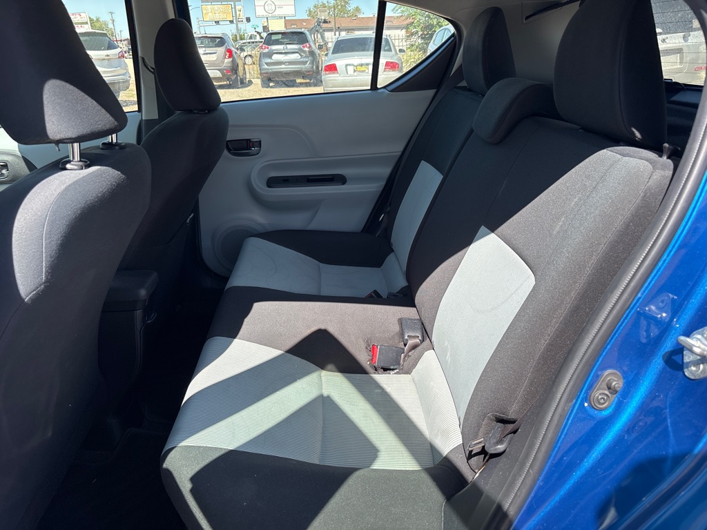 Photo 10 of this TOYOTA PRIUS C