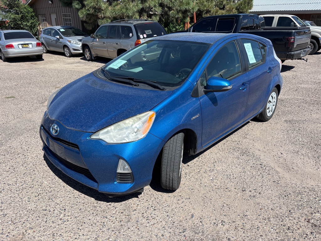 Photo 3 of this TOYOTA PRIUS C