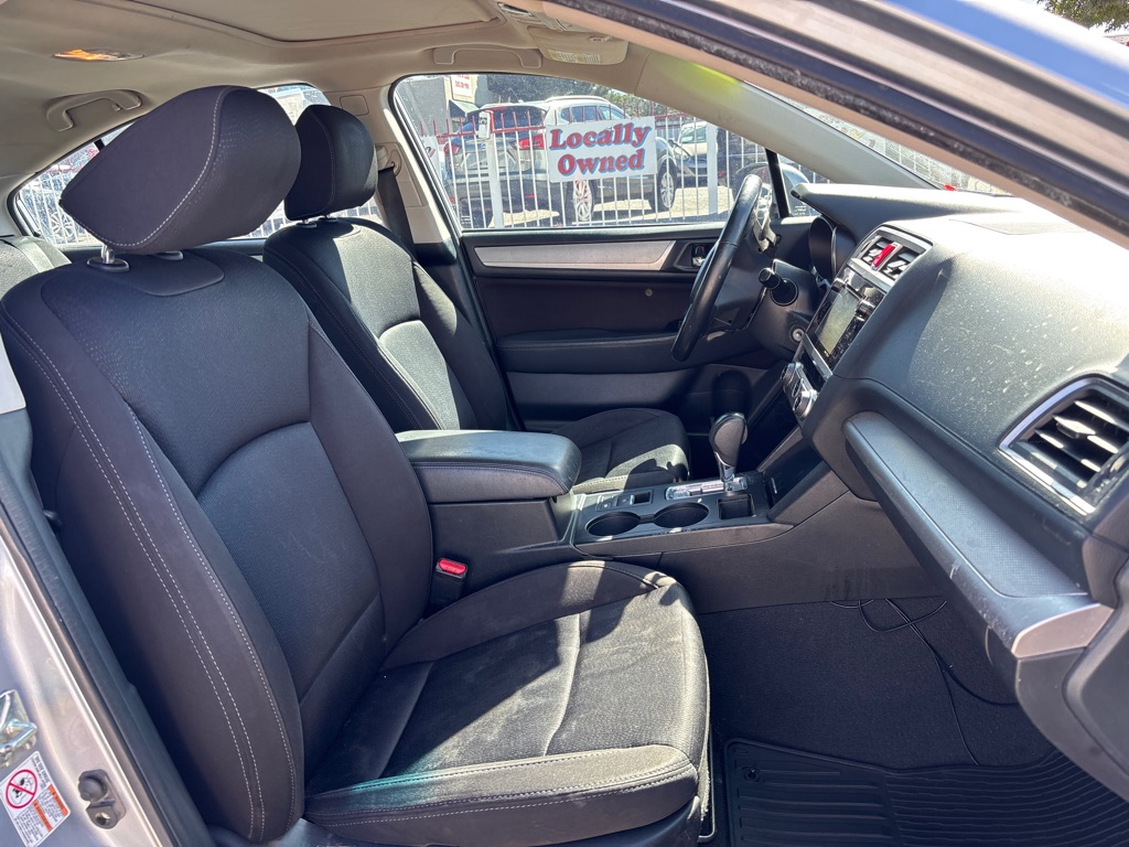 Photo 13 of this SUBARU LEGACY