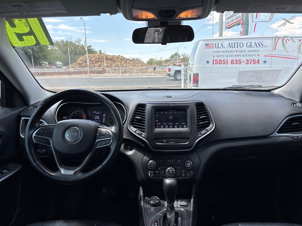 Photo 14 of this JEEP CHEROKEE