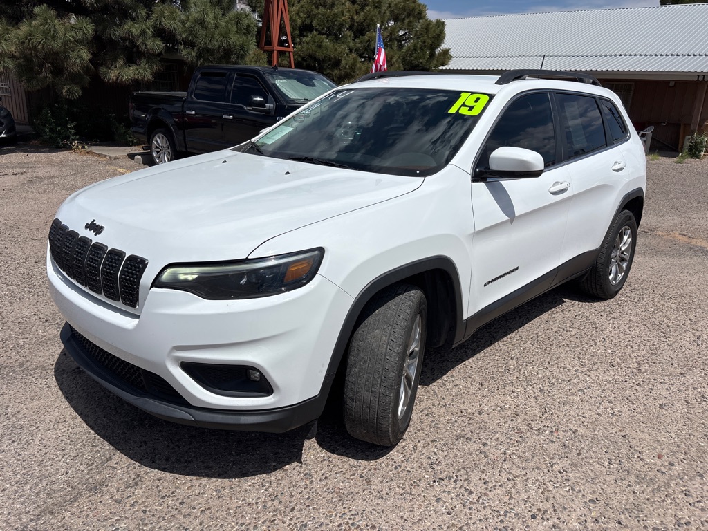 Photo 3 of this JEEP CHEROKEE