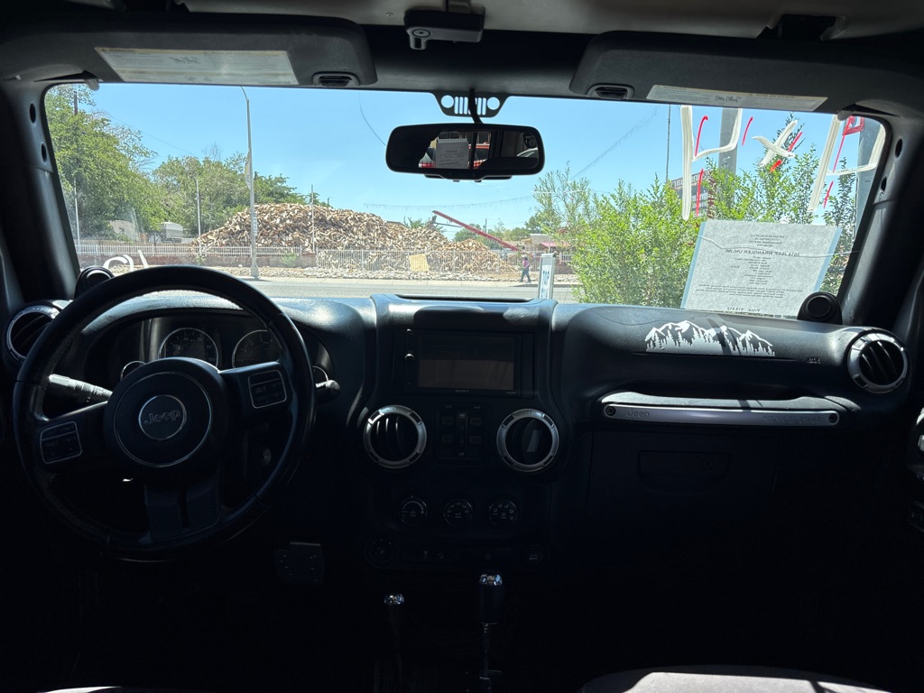 Photo 14 of this JEEP WRANGLER UNLIMI