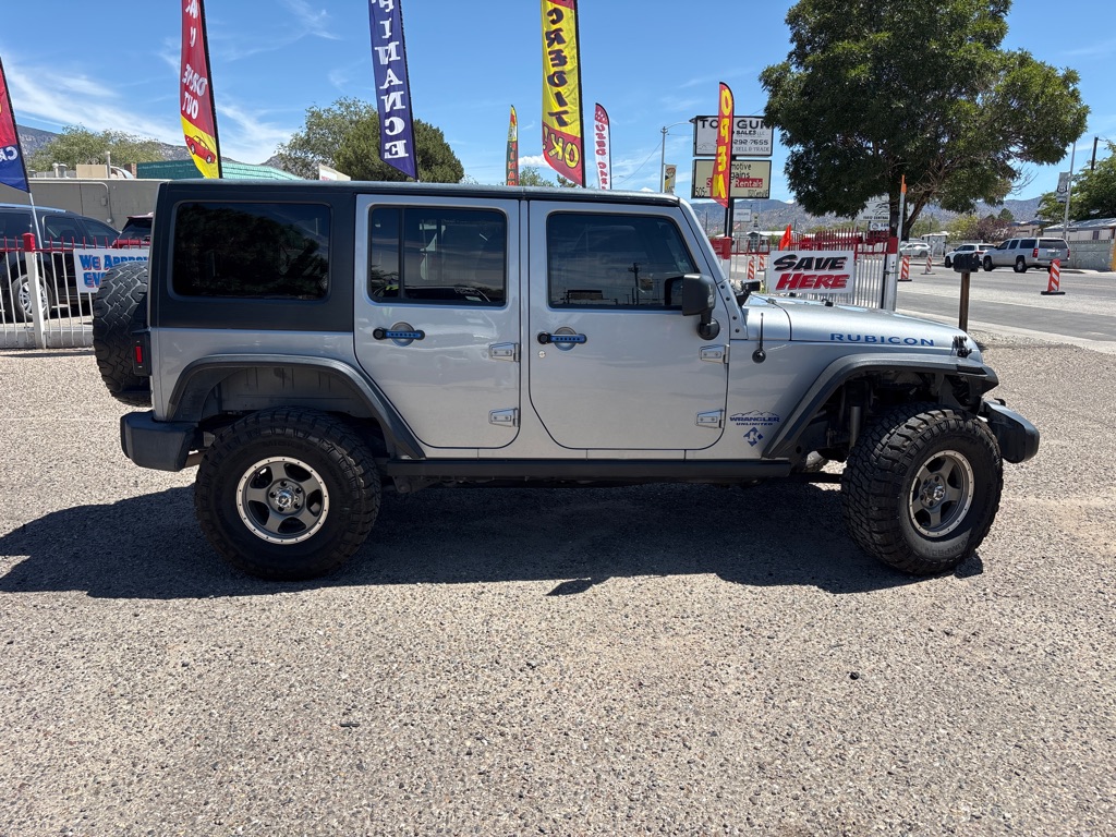 Photo 8 of this JEEP WRANGLER UNLIMI