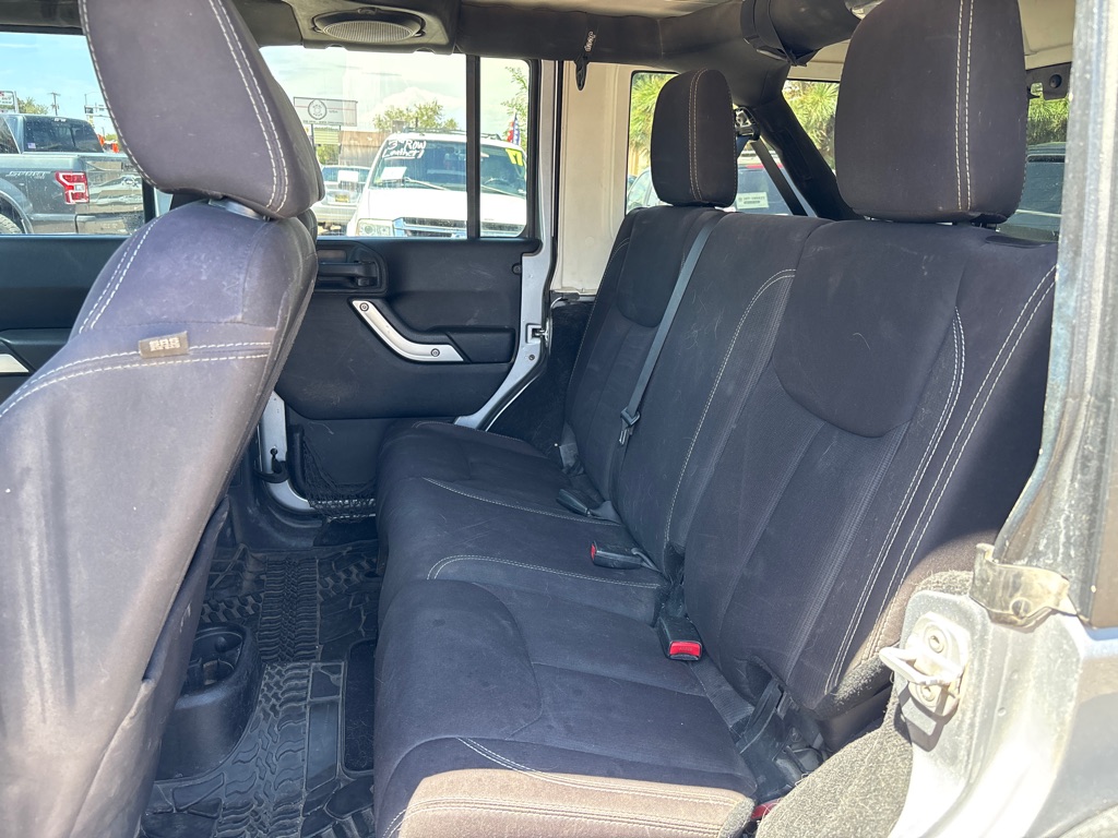 Photo 10 of this JEEP WRANGLER UNLIMI