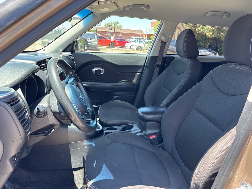 Photo 9 of this KIA SOUL
