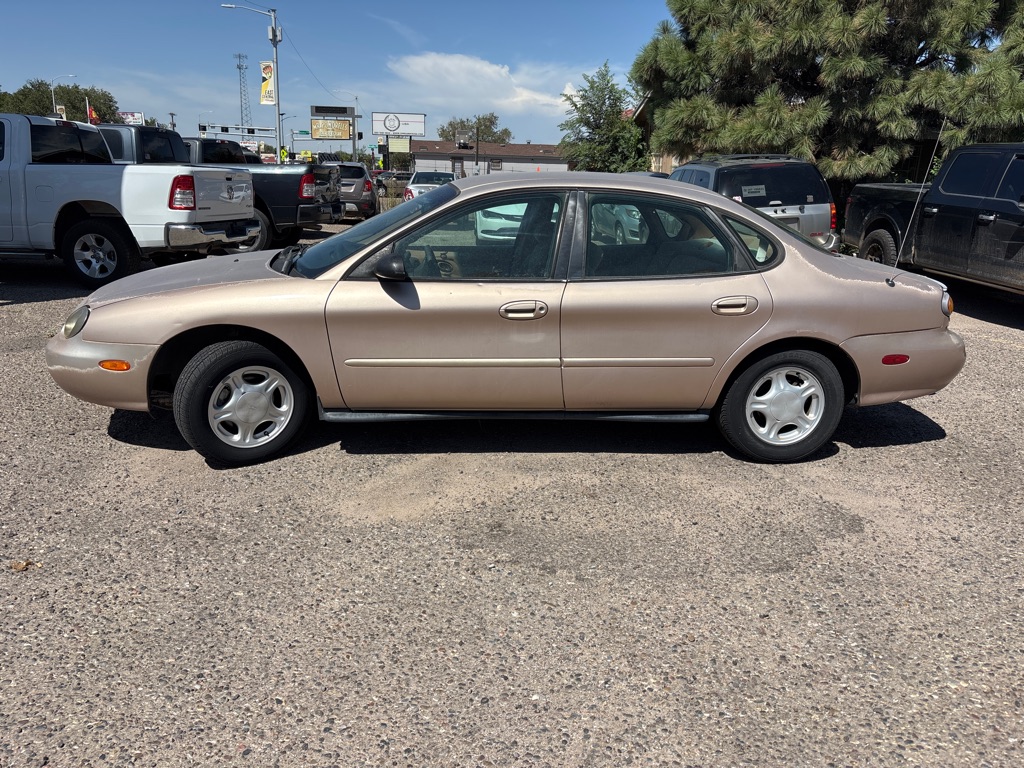 Photo 4 of this FORD TAURUS
