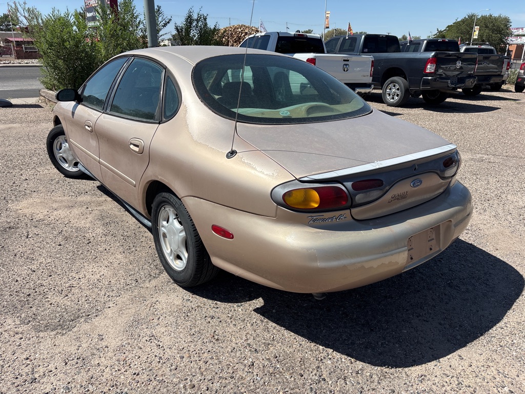 Photo 5 of this FORD TAURUS
