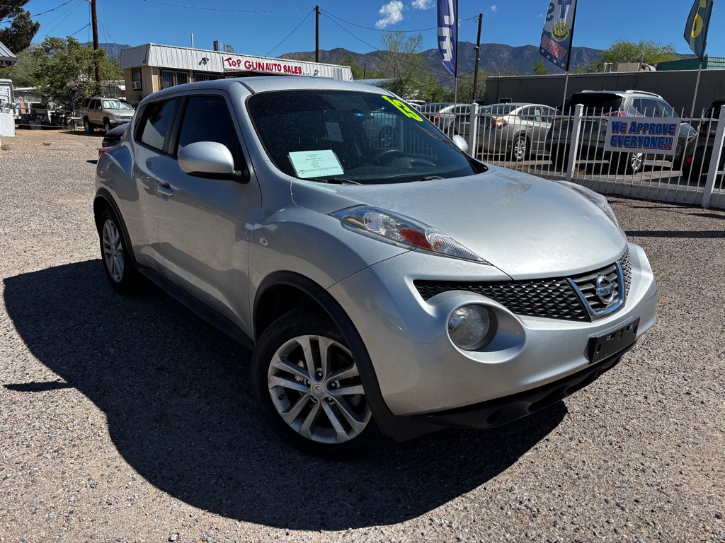 Silver 2013 Nissan Juke S SUV / Crossover Front-Wheel Drive Continuously Variable Transmission