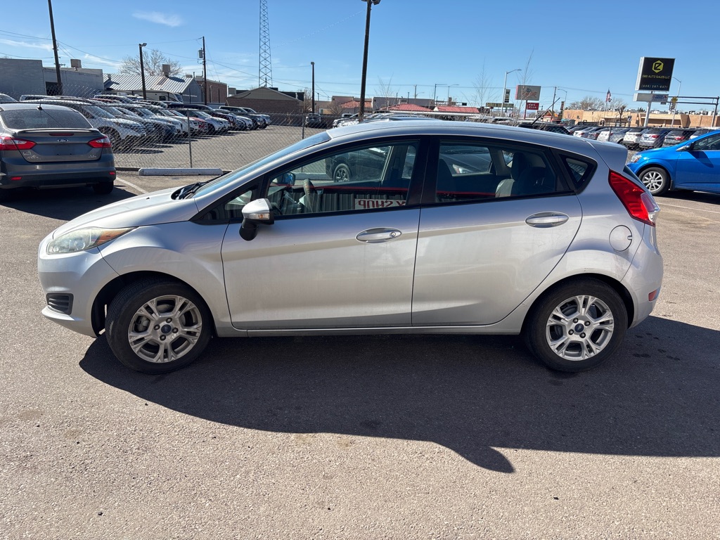 Photo 4 of this FORD FIESTA
