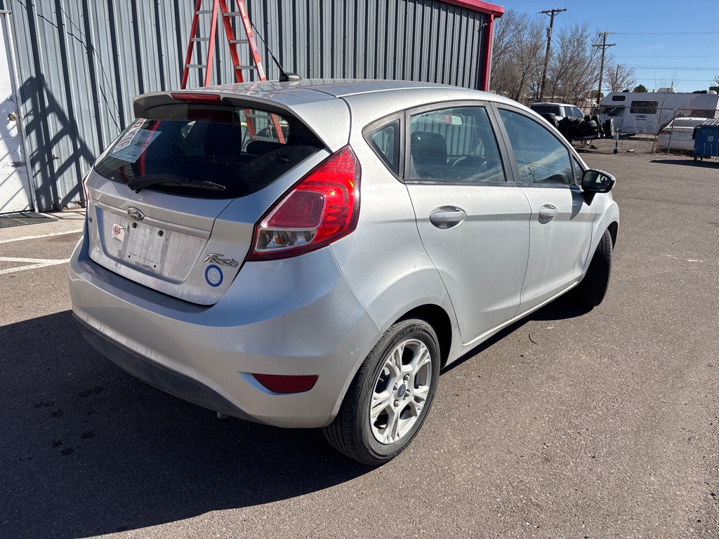 Photo 7 of this FORD FIESTA