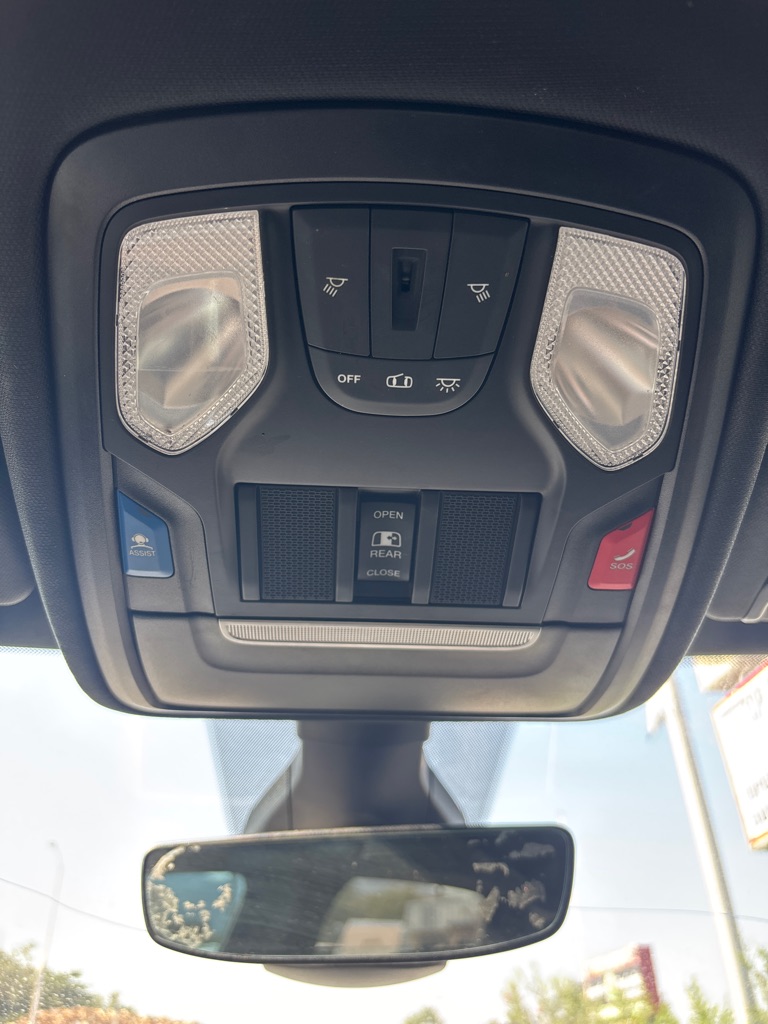 Photo 17 of this RAM 1500