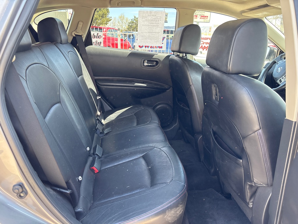 Photo 12 of this NISSAN ROGUE
