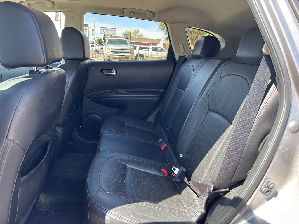 Photo 10 of this NISSAN ROGUE